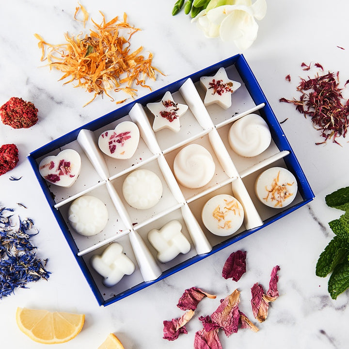 teelin-luxury-fragrances-deluxe-wax-melts-box-interior